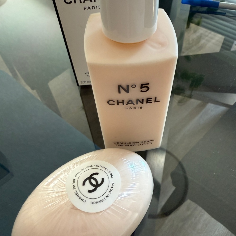 Chanel N°5 body care duo
